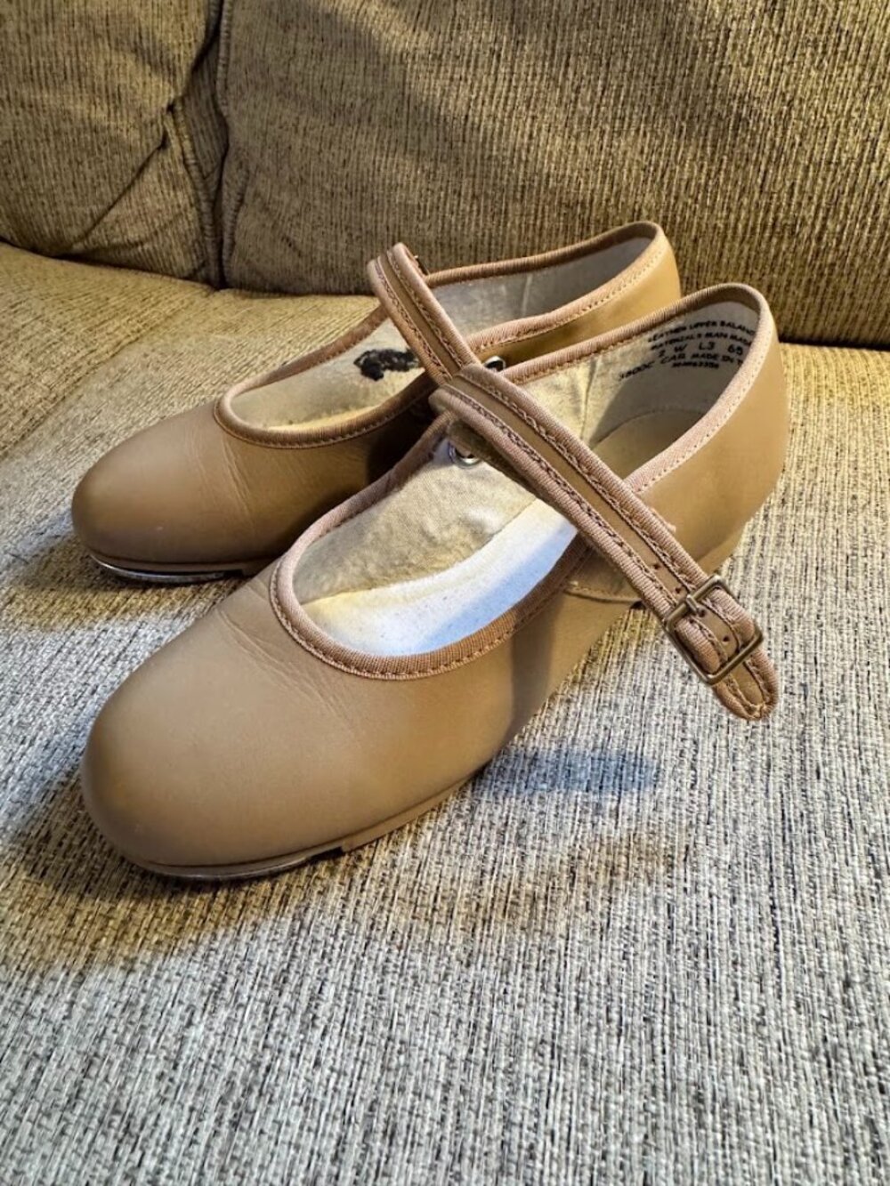 Capezio Girls Youth Size 2W Mary Jane Tan Tap Shoes 3800